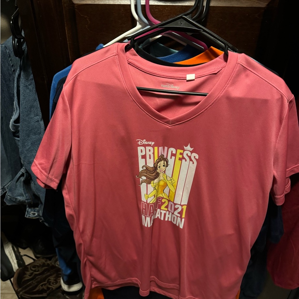 2021 RunDisney princess half marathon short sleeve shirt XL